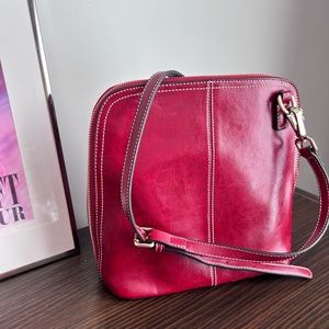 Real leather purse, well made. Used. Great condition like new